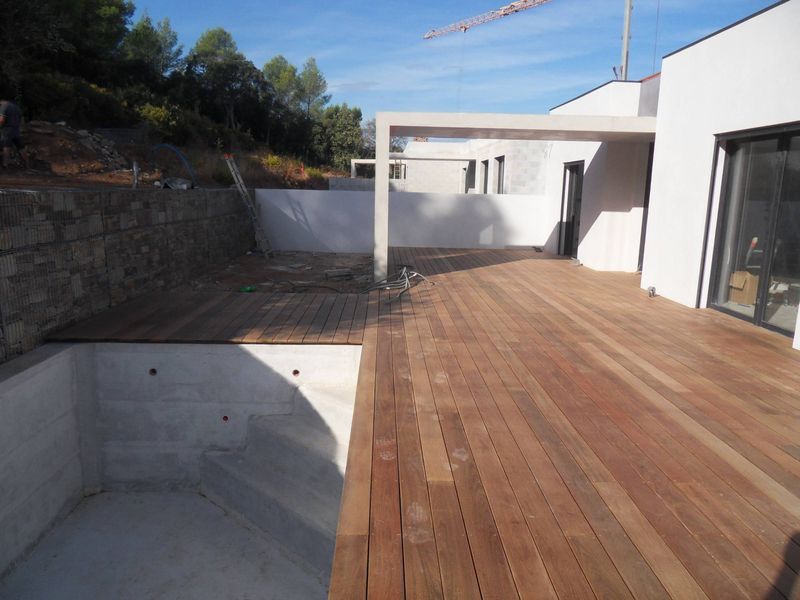 TERRASSE BOIS IPE A LA VALETTE DANS LE VAR